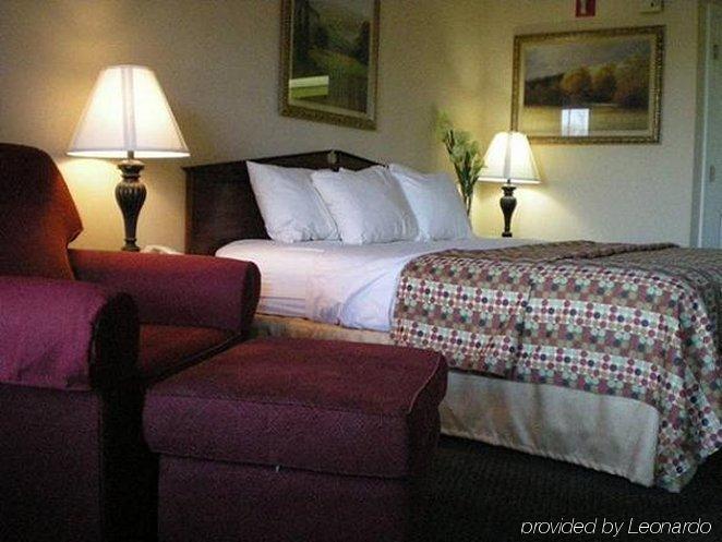 Baymont By Wyndham Greenville Δωμάτιο φωτογραφία