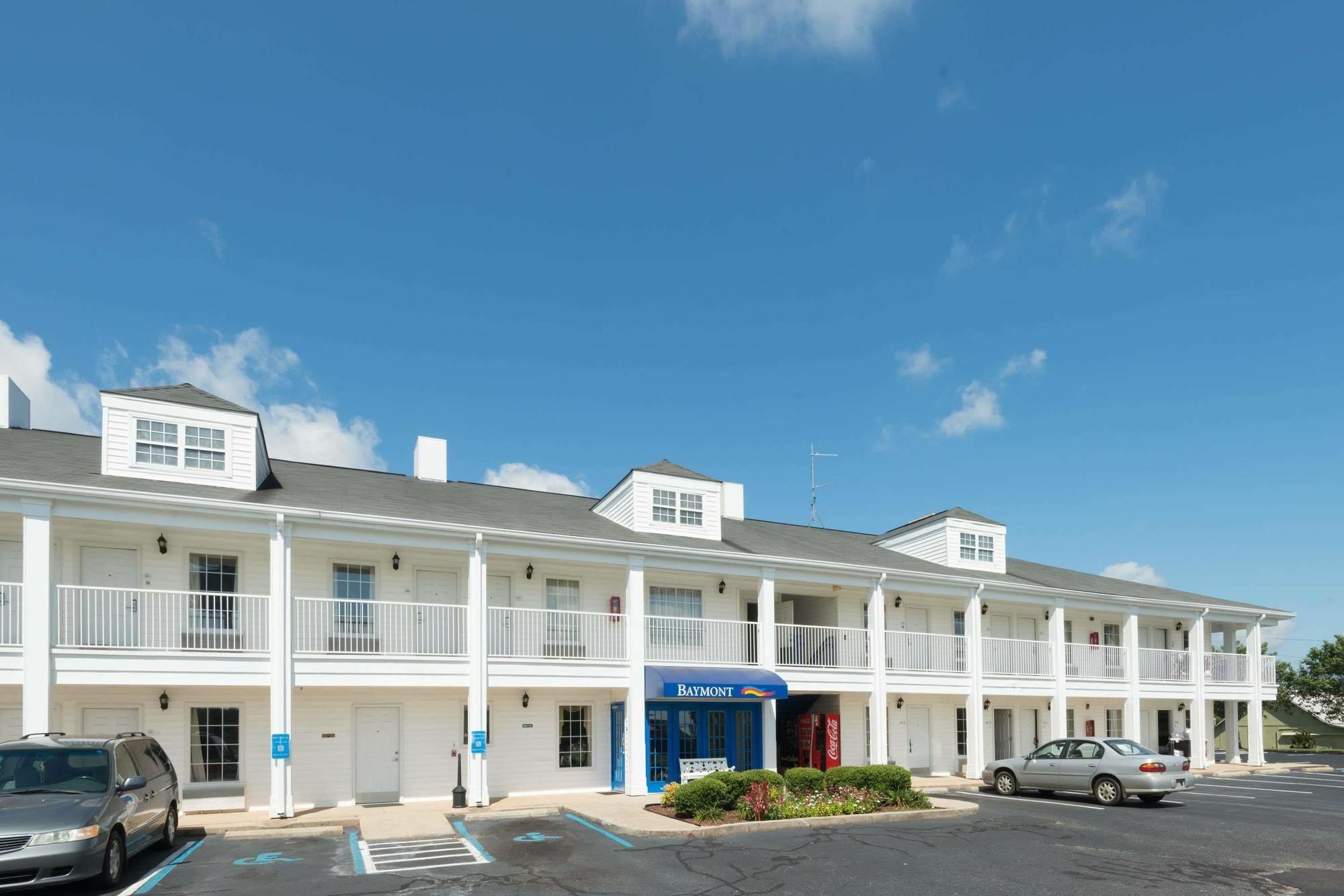 Baymont By Wyndham Greenville Εξωτερικό φωτογραφία